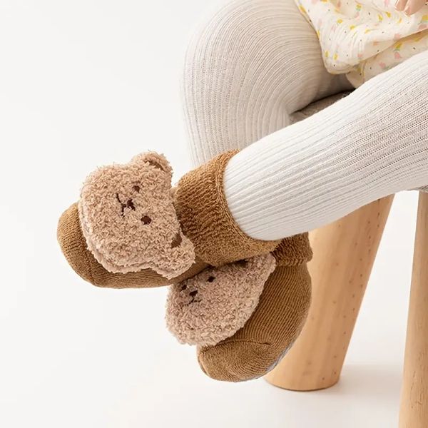 Bear-Decorated-Non-Slip-Socks-Gallery-Img2-min